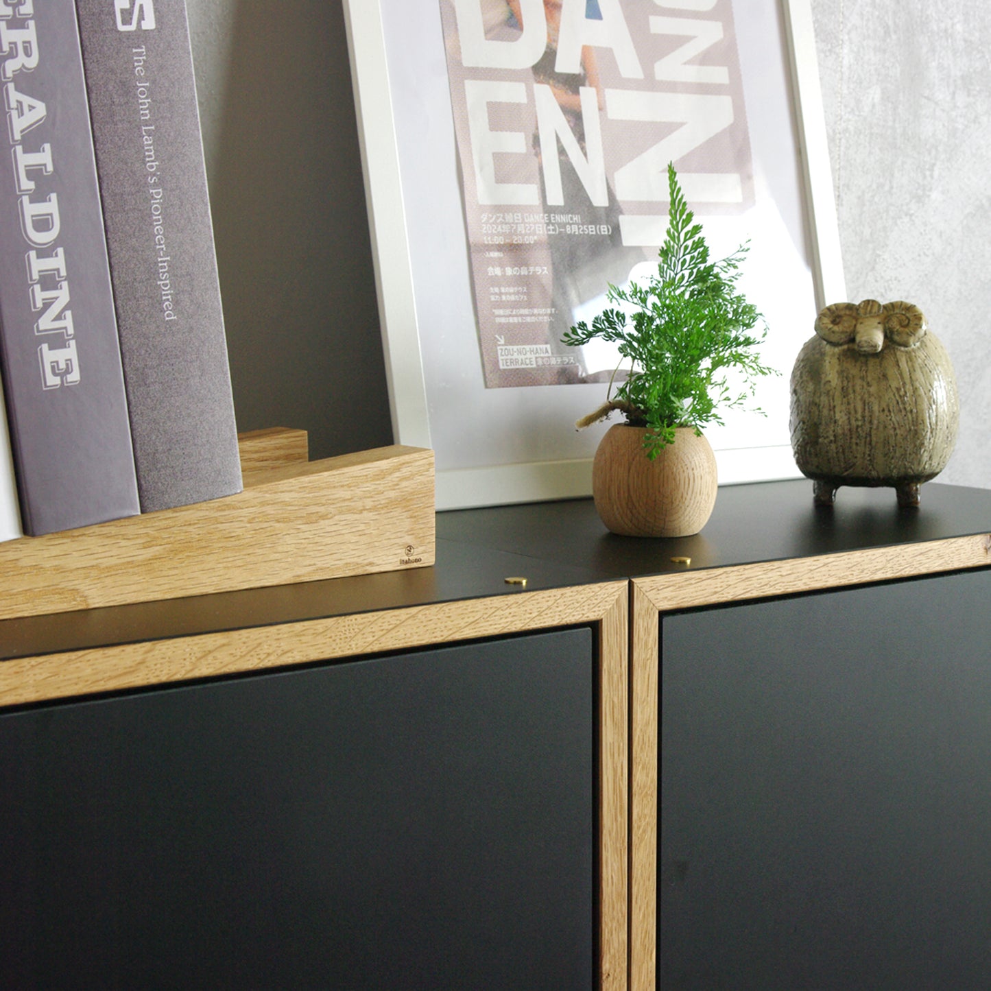 cabinet A